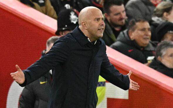 互动体验-斯洛特：我们10人作战 球员们已经表现得很好了