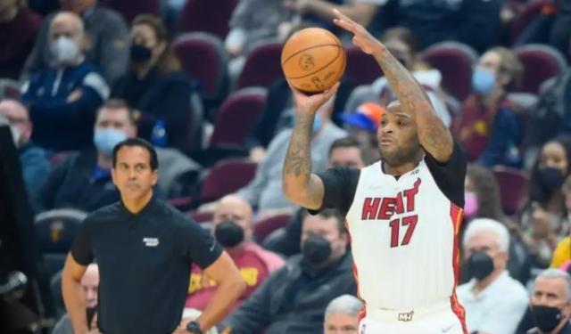 九游app-美媒评选分区决赛20大球星 077居首巴特勒仅第4