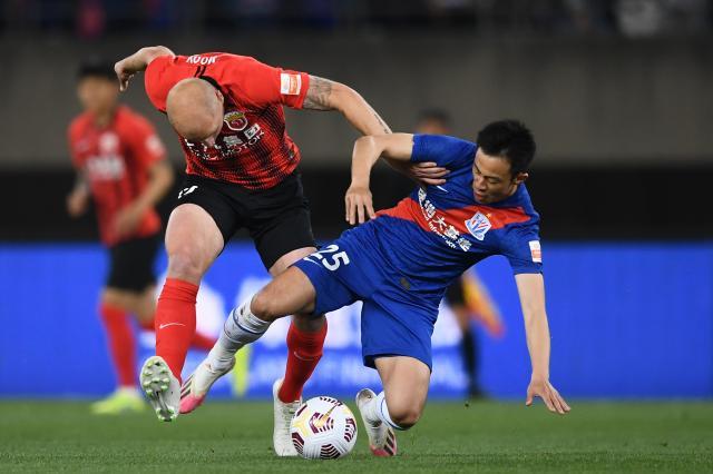 知识挑战-海港一人激活全队！进球+屡造威胁谁说他不行？